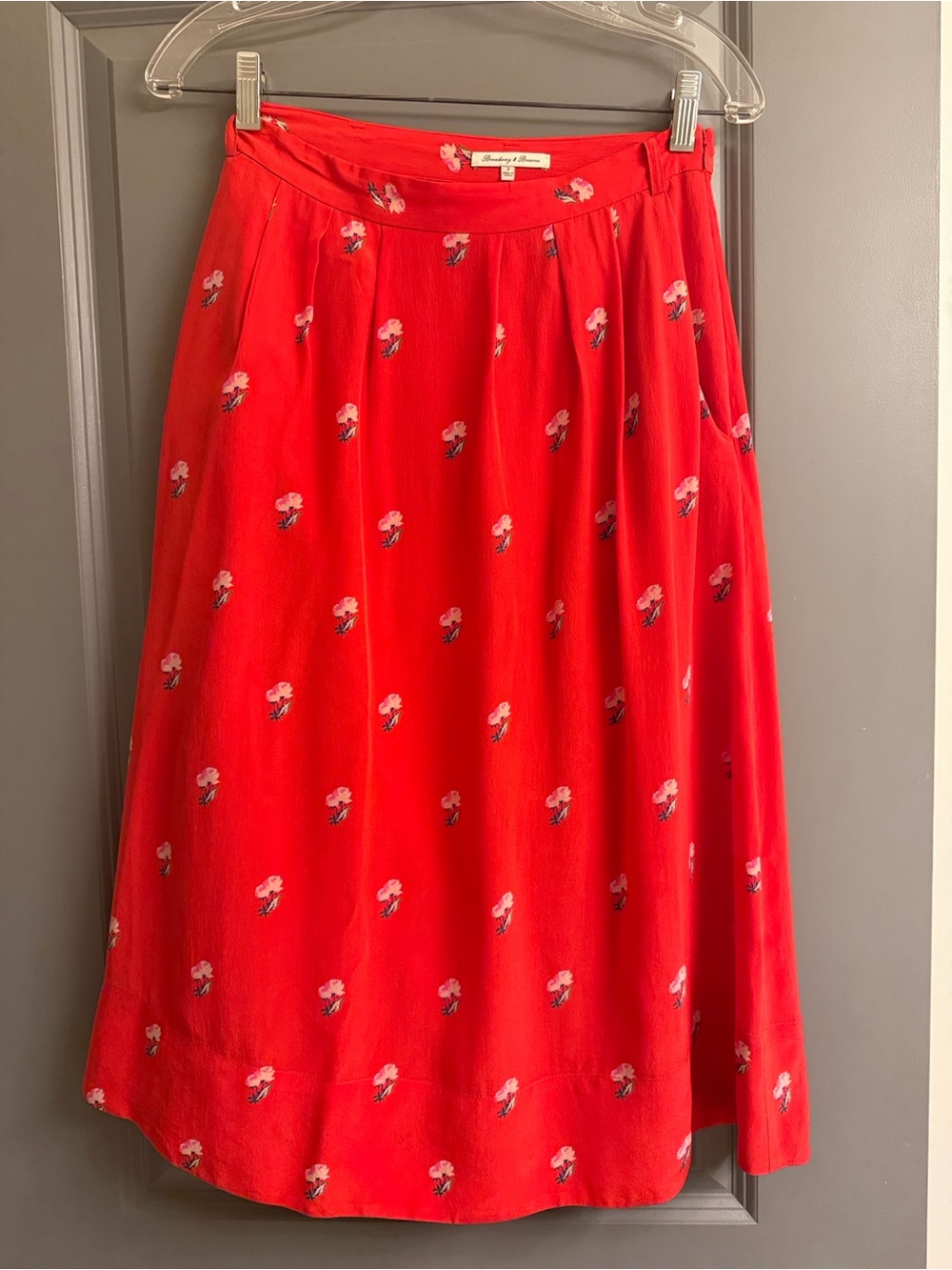 Broadway & Broome Red Floral-Print Midi Skirt